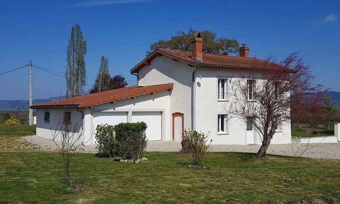 Peschadoires Villa | LARGE HOUSE IN THE COUNTRY