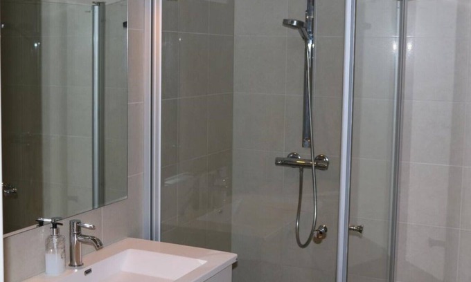 Tjuvholmen Condo | Large modern 1 bedroom apartment with balcony