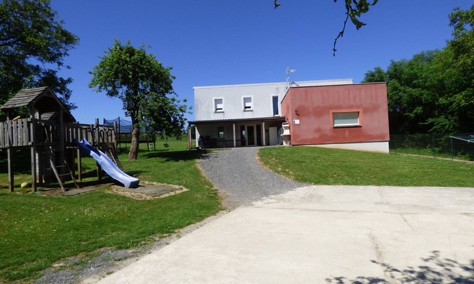 Bar-les-Buzancy Villa | Large modern gîte with all comforts, integrated indoor swimming pool and wellness area