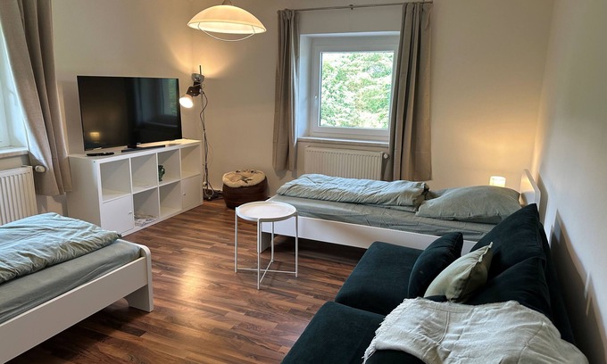 Naila Apartment | Large modern vacation apartment