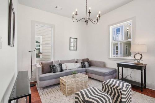 Faubourg Delassize Villa | Large Orleans Villa