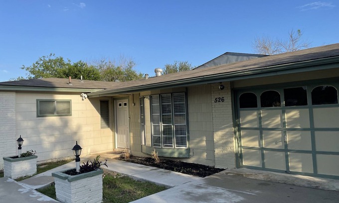 West San Antonio House | “Large Piece of Heaven”, Near Lackland Air Force Base