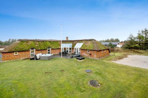 Klegod Strand House | Large Pool House With 6 Person Outdoor Spa 1015