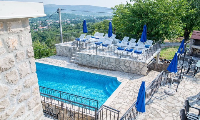 Mrcevac Apartment | Large Pool, Sun Terraces, Sea and Mountain Views, Sea 2 kms,Family Friendly