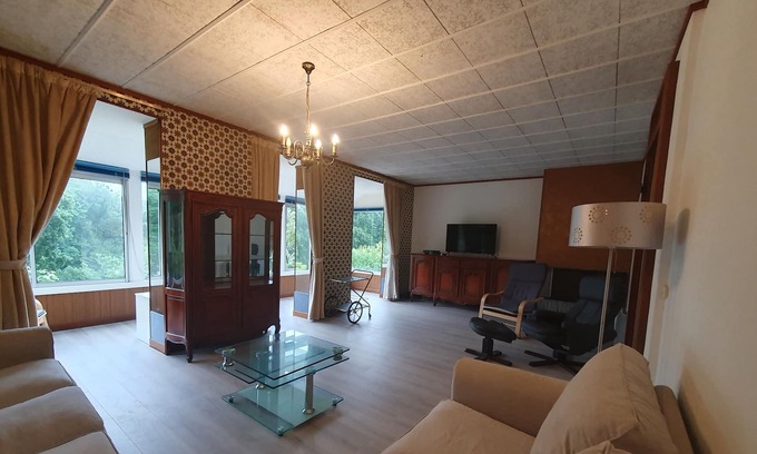 St.-Martin-des-Champs Villa | Large, quiet 6-bedroom house