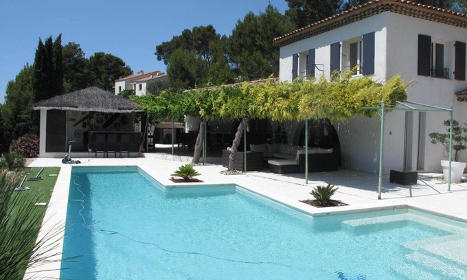Meyreuil Villa | Large quiet villa near Aix en Provence