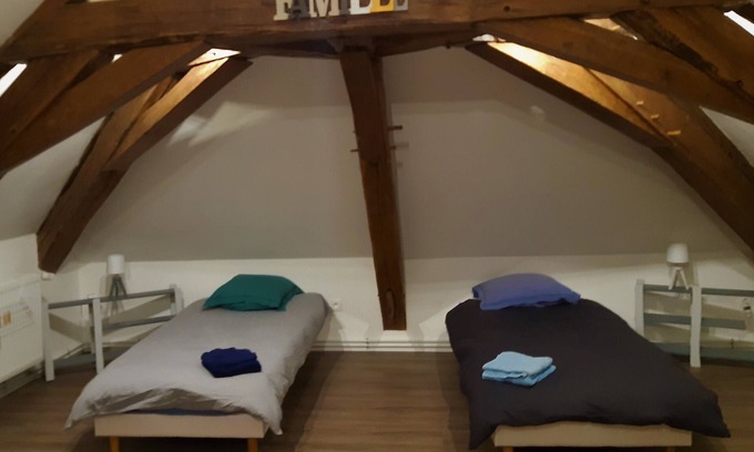 Limanton House | Large, recently renovated 15P gîte on the banks of the Nivernais Canal and at the gateway to Morvan