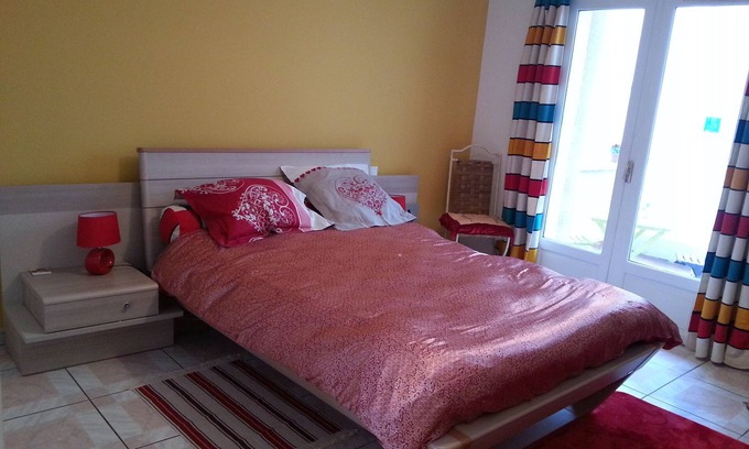 Perpignan Apartment | large room for rent with terrace and garage, downtown Perpignan