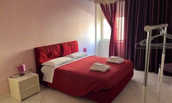 Rione Sanita House | Large room with private bathroom in apartment shared with host