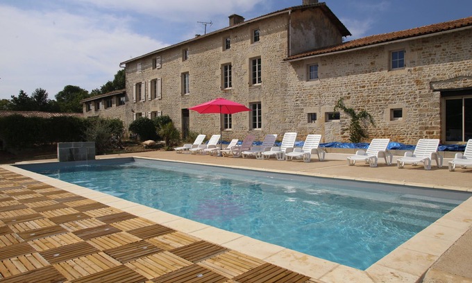Romans House | Large sleeps 34