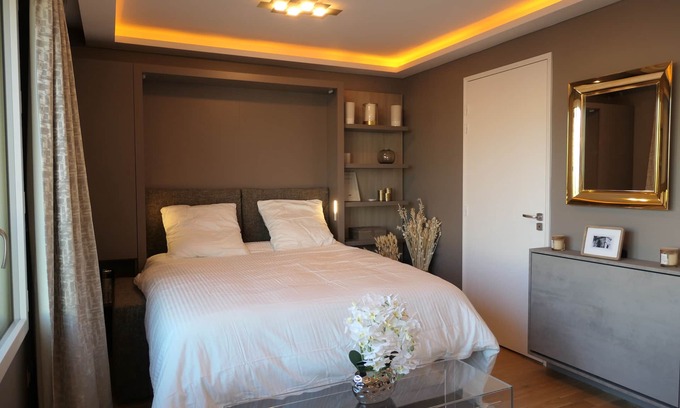 12th Arrondissement Apartment | Large Studio near Bois de Vincennes and at the foot of Metro DAUMESNIL + Parking