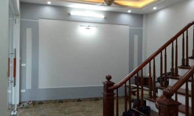 Quang An Apartment | Large studio with balcony
