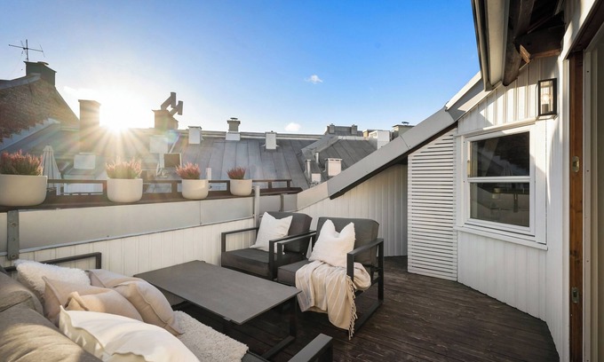 Frogner Apartment | Large top-floor apartment with rooftop terrace