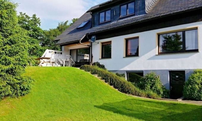 Hildfeld House | Large vacation home in Hildfeld for max 16 people Pet friendly!