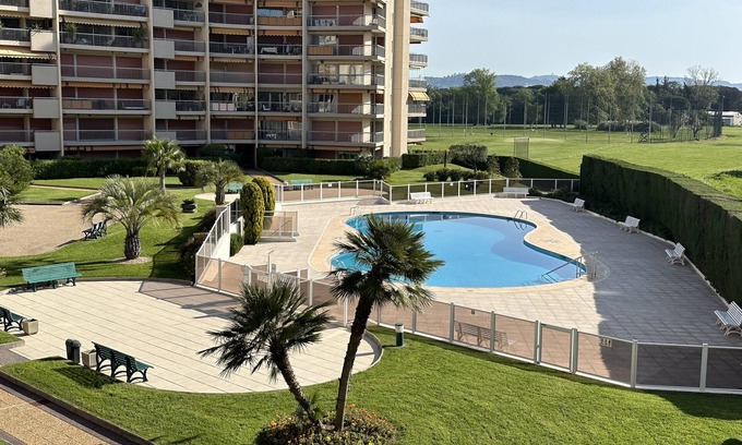 Mandelieu-La-Napoule Apartment | Large, very quiet studio 38 m2 terrace 18 m2 pool/garden view