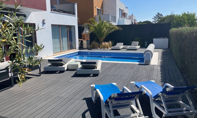 Casalinho Villa | Large villa, private swimming pool, lagoon, beaches and 4 golf courses nearby