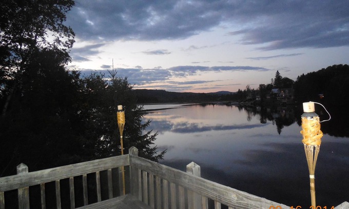 Lyndon Center Cottage | Large Water Front Child Friendly Cabin on Historic Joe Pond