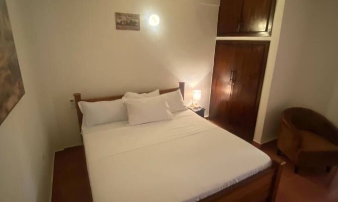 Nungua House | Larjoe guesthouse