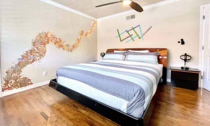 Olde Carlsbad House | Larkspur Down · Cheerful Home-Hot Tub-Play Structure-Walk to Food