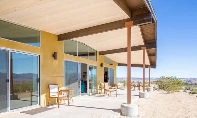 Joshua Tree House | Las Alas Del Sol- A Desert Architectural Gem 2 Bedroom Home by RedAwning
