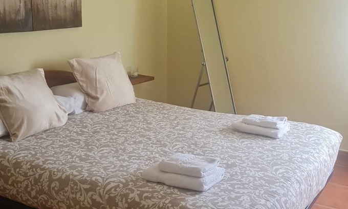 Lloreda Apartment | Las Brisas - Quiet, independent first floor apartment
