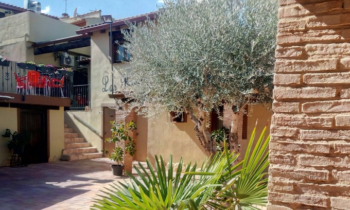 Rubielos Bajos Bed & Breakfast | Las Ramblas - 2 PEOPLE