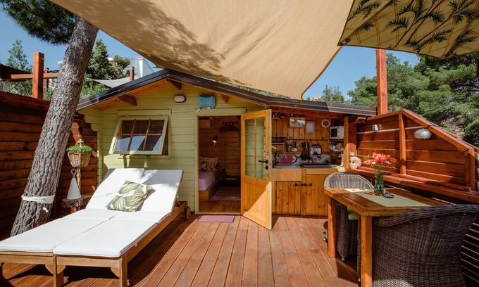 Rogac House | !Last Minute-25% OFF/09.-13.09.!/TreeHouse with amazing patio near the ocean