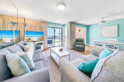 Fort Bay Apartment | Latitude 29 #13