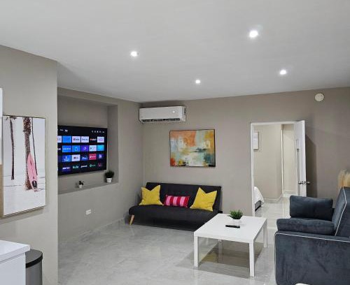 Isla Verde Apartment | Latitude Adjustment