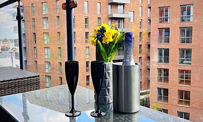 Birmingham City Centre Apartment | Latitude Chinatown City Centre Stay