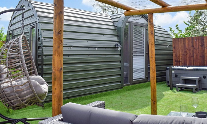 Westhead Cottage | Laurel Pod - UK47203