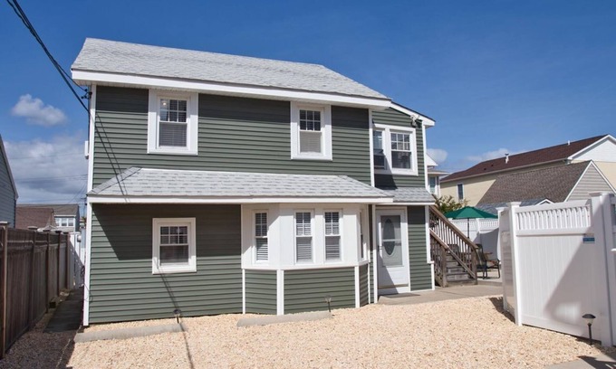 Ortley Beach House | Lavallette Home Steps from Beach! Sleeps 11, 4 BR 2 BA, Beach Tags included