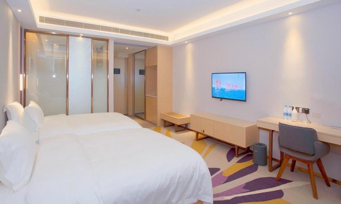 Yu Hua Tai Hotel | Lavande Hotels·Nanjing South of Olympic Stadium Daishan New Town