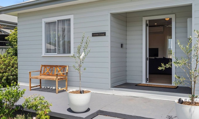 Cessnock Cottage | Lavender Cottage - Minutes to Wineries