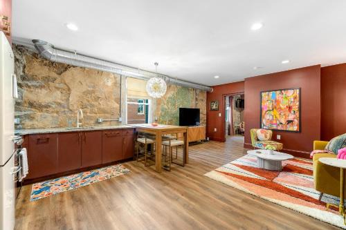 Stone Mountain Historic Village Apartment | Lavish Loft on Main St - Walk to Stn Mtn Park!