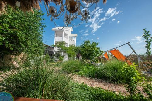 Vama Veche House | LaWanda9