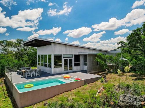 Llano House | Lazo House - Riverfront with Overlooking Llano River