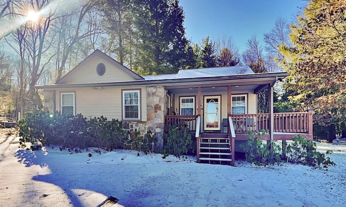 Thayerville House | Lazy Bear Cabin | Fantastic Location, Hot Tub