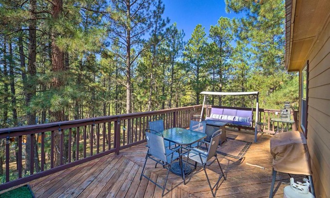 Forest Lakes House | Lazy Bear Den about 9 Mi to Vallecito Reservoir