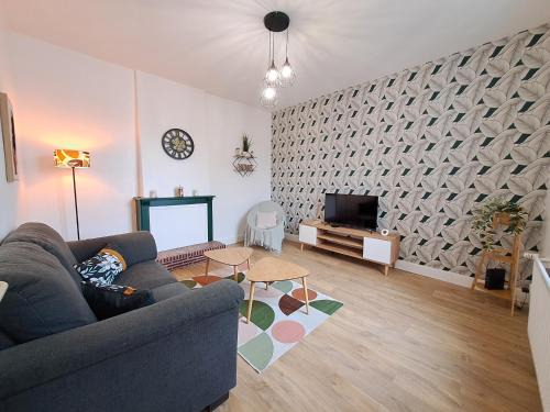 Laval Apartment | Le 84bis, maison, proche gare, parking, Netflix