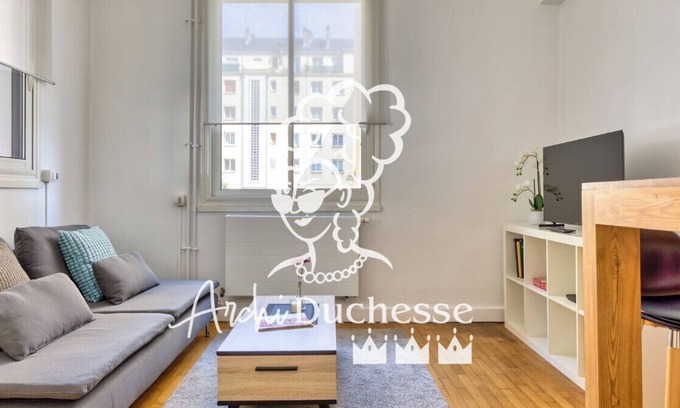 Centre Ville Rive Gauche Apartment | Le Alain, charmant duplex au cœur de Rouen