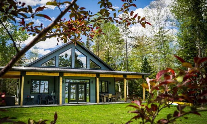 Marston Ski Chalet | Le Bōrivage - Accès direct au lac, Spa et accepte Chien