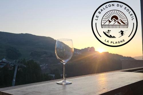 Plagne Soleil Apartment | Le balcon du soleil, Pied de pistes 2100m 5 pers Plagne Soleil paradiski classé 2 étoiles meublé et 3 cristaux Paradiski