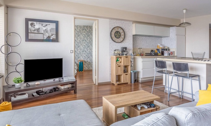 Bourg-l'Eveque Apartment | Le Brest - Vue panoramique sur la ville