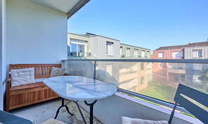 Courseulles-sur-Mer Apartment | Le Côtier - Appt à 200m de la plage