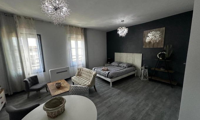 Centre Ville Apartment | Le Caly - 2mn gare SNCF, hyper centre, WIFI-NETFLIX
