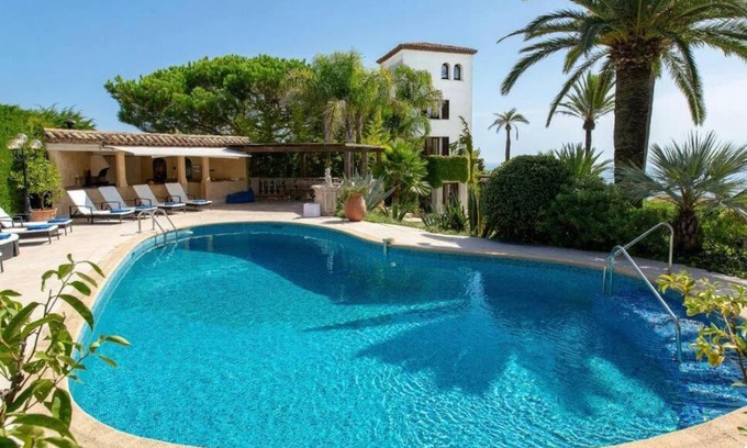 Vallauris Villa | LE CASTEL ROSE Super Cannes, face aux Îles de Lérins