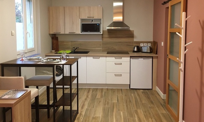Arenes Romaines - Saint-Martin-du-Touch Apartment | Le Catalan - Studio climatisé avec parking privé