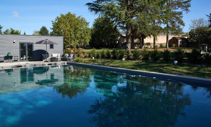 Montaigu House | Le Celadon