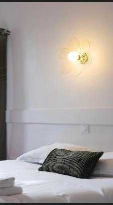 Bellac Hotel | Le central by santat !